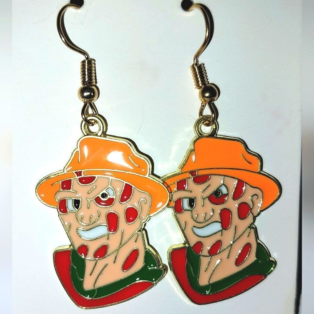Hand Crafted Fun Halloween dangle earrings - Picture 5 of 6